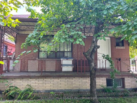 Photo 0 at 167 Redwater Drive, Kipling, Toronto