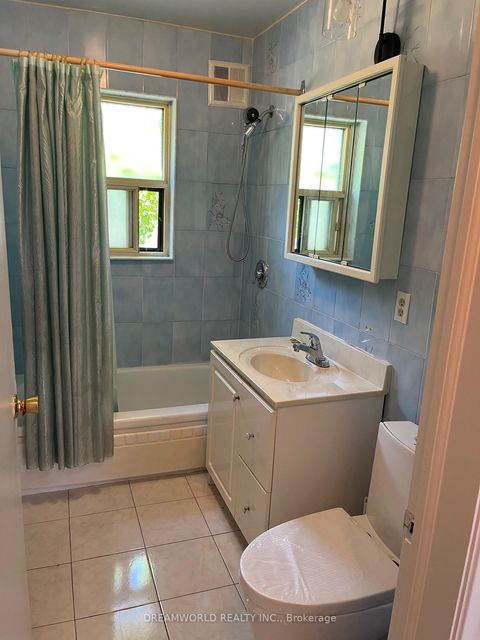 Photo 7 at 167 Redwater Drive, Kipling, Toronto