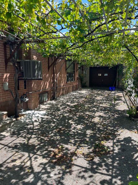 Photo 17 at 167 Redwater Drive, Kipling, Toronto