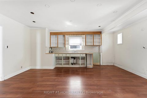 Photo 6 at 975 Victoria Park Avenue, Parkview, Toronto