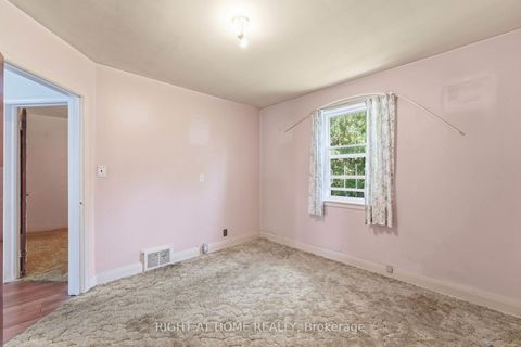 Photo 13 at 975 Victoria Park Avenue, Parkview, Toronto