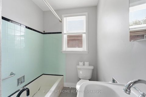Photo 16 at 975 Victoria Park Avenue, Parkview, Toronto