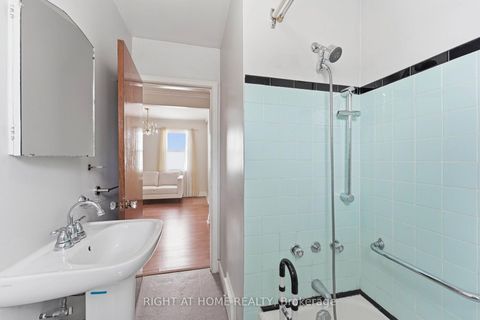 Photo 17 at 975 Victoria Park Avenue, Parkview, Toronto