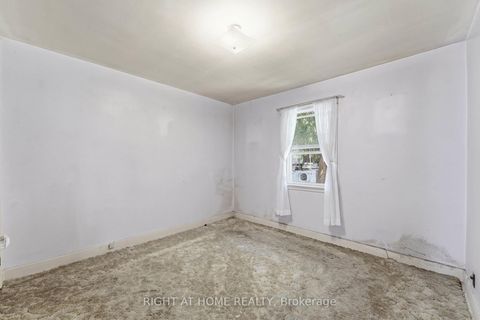 Photo 18 at 975 Victoria Park Avenue, Parkview, Toronto