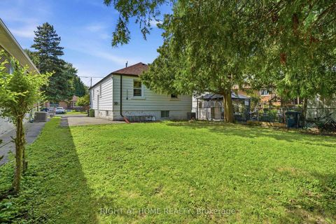 Photo 24 at 975 Victoria Park Avenue, Parkview, Toronto
