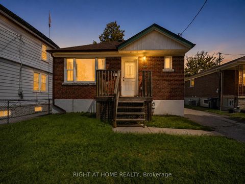 Photo 29 at 975 Victoria Park Avenue, Parkview, Toronto