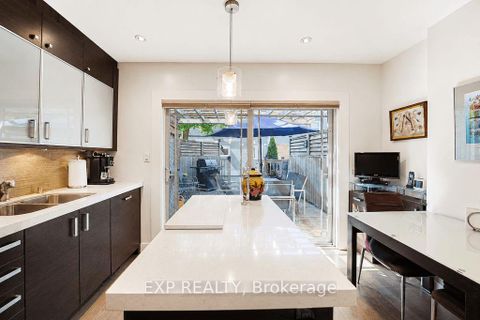 Photo 19 at 379 Davisville Avenue, Mount Pleasant East, Toronto