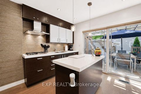 Photo 21 at 379 Davisville Avenue, Mount Pleasant East, Toronto