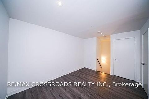 Photo 10 at Th05 - 58 Queens Wharf Road, Waterfront Communities C1, Toronto