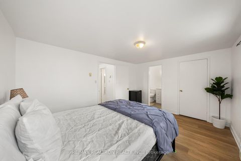 Photo 18 at 7 Sebastian Cabot Way, Jane Heights, Toronto