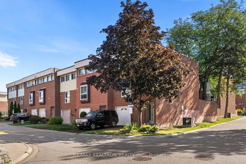 Photo 29 at 7 Sebastian Cabot Way, Jane Heights, Toronto
