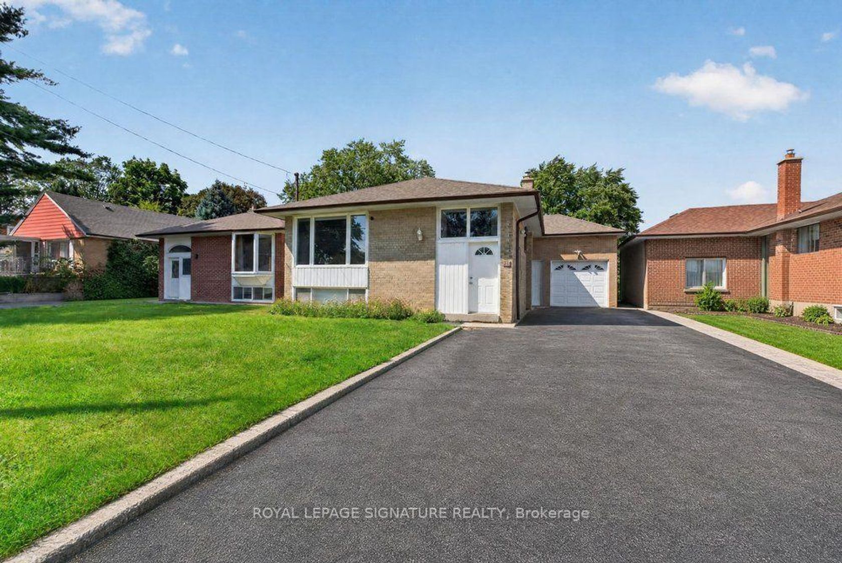 128 Trinnell Boulevard, Birchmount, Toronto 
