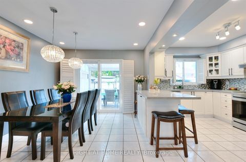 Photo 7 at 50 Chalkfarm Drive, CFB, Toronto