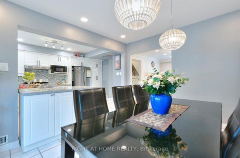 Photo 10 at 50 Chalkfarm Drive, CFB, Toronto