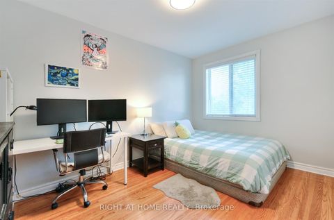 Photo 14 at 50 Chalkfarm Drive, CFB, Toronto