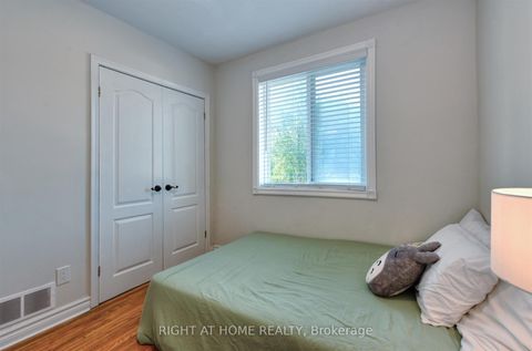 Photo 17 at 50 Chalkfarm Drive, CFB, Toronto