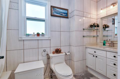 Photo 20 at 50 Chalkfarm Drive, CFB, Toronto