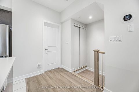 Photo 2 at 402 - 8 Drummond Street, Mimico, Toronto