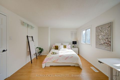 Photo 26 at 142 Shady Hollow Drive, Milliken, Toronto