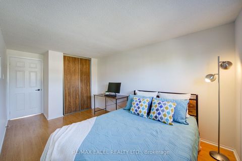 Photo 34 at 142 Shady Hollow Drive, Milliken, Toronto