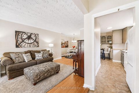 Photo 6 at 65 Combermere Drive, Donalda, Toronto