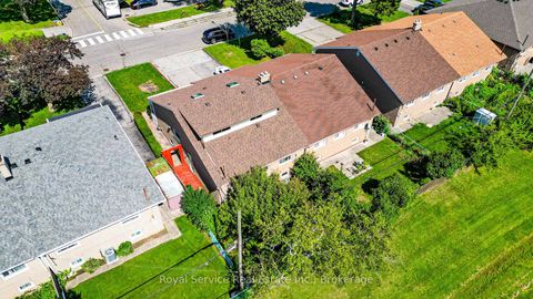 Photo 40 at 65 Combermere Drive, Donalda, Toronto