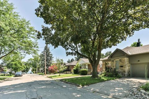 Photo 2 at 25 Miles Road, Mimico, Toronto