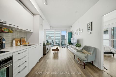 Photo 1 at 2510 - 87 Peter Street, Waterfront Communities C1, Toronto