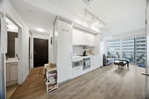 Photo 2 at 2510 - 87 Peter Street, Waterfront Communities C1, Toronto