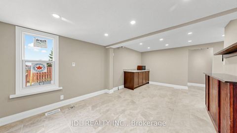 Photo 11 at 956 Lake Drive E, Sutton & Jackson's Point, Georgina