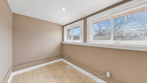 Photo 15 at 956 Lake Drive E, Sutton & Jackson's Point, Georgina
