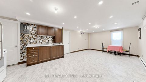 Photo 23 at 956 Lake Drive E, Sutton & Jackson's Point, Georgina