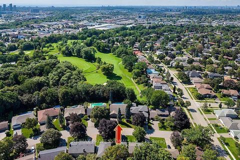 Photo 1 at 7 Treeline Court, Markland Wood, Toronto