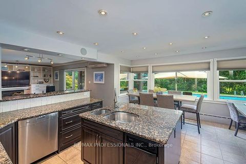 Photo 11 at 7 Treeline Court, Markland Wood, Toronto