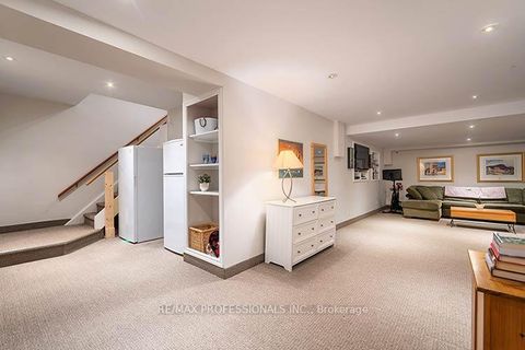 Photo 29 at 7 Treeline Court, Markland Wood, Toronto