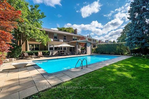 Photo 35 at 7 Treeline Court, Markland Wood, Toronto