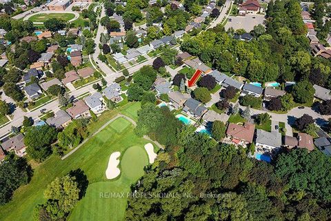 Photo 36 at 7 Treeline Court, Markland Wood, Toronto