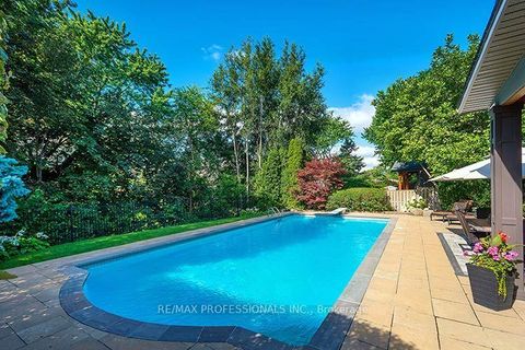 Photo 37 at 7 Treeline Court, Markland Wood, Toronto