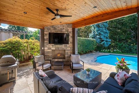 Photo 38 at 7 Treeline Court, Markland Wood, Toronto