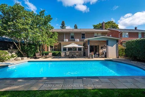 Photo 40 at 7 Treeline Court, Markland Wood, Toronto