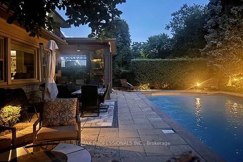 Photo 43 at 7 Treeline Court, Markland Wood, Toronto