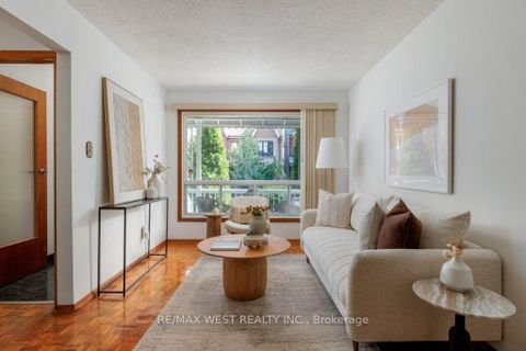 Photo 5 at 214 Markham Street, Bellwoods, Toronto