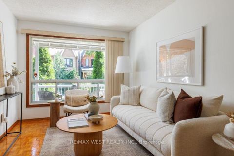 Photo 6 at 214 Markham Street, Bellwoods, Toronto