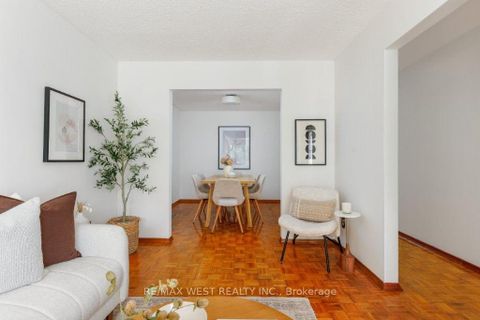 Photo 7 at 214 Markham Street, Bellwoods, Toronto
