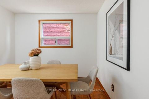 Photo 11 at 214 Markham Street, Bellwoods, Toronto