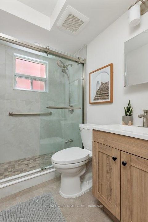 Photo 17 at 214 Markham Street, Bellwoods, Toronto