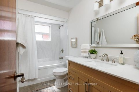 Photo 24 at 214 Markham Street, Bellwoods, Toronto