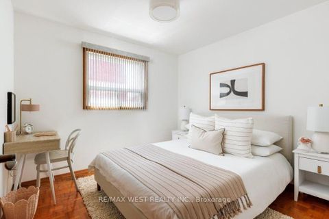 Photo 25 at 214 Markham Street, Bellwoods, Toronto