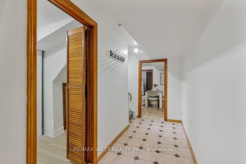 Photo 32 at 214 Markham Street, Bellwoods, Toronto