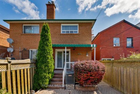 Photo 41 at 214 Markham Street, Bellwoods, Toronto